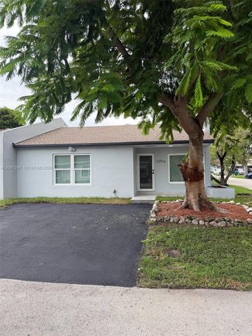 13916 SW 56th Lane, Miami, FL 33183