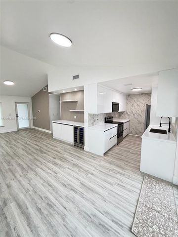 13916 SW 56th Lane, Miami, FL 33183