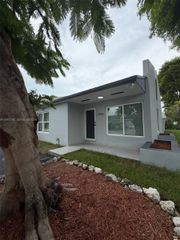 13916 SW 56th Lane, Miami, FL 33183