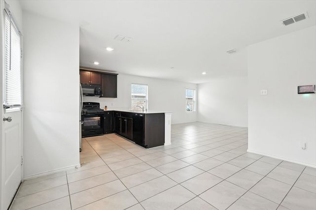 1653 Bluff View Drive, Hutchins, TX 75141