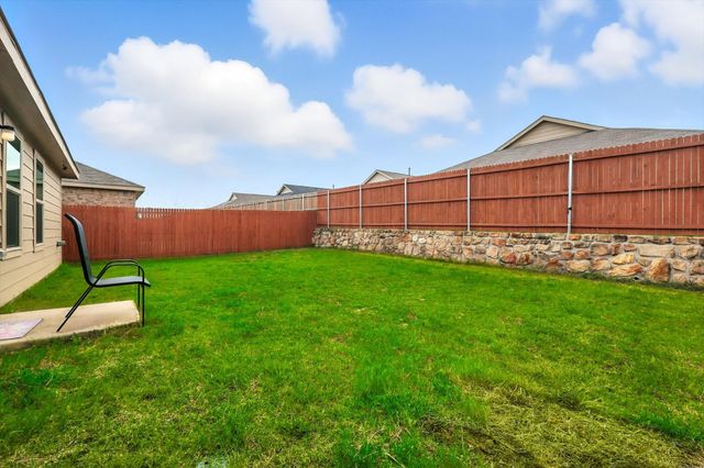 1653 Bluff View Drive, Hutchins, TX 75141
