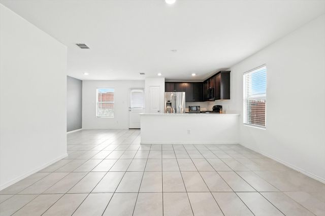 1653 Bluff View Drive, Hutchins, TX 75141