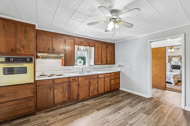 6282 Jasper Johnson Rd, Murfreesboro, TN 37127