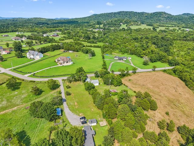6282 Jasper Johnson Rd, Murfreesboro, TN 37127