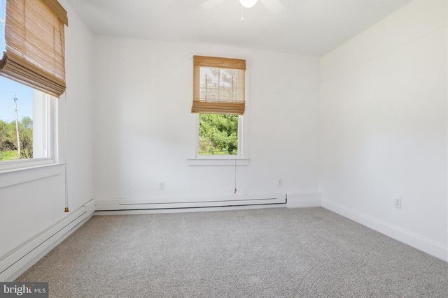 1689 TOLNA JUNCTION LN, New Freedom, PA 17349