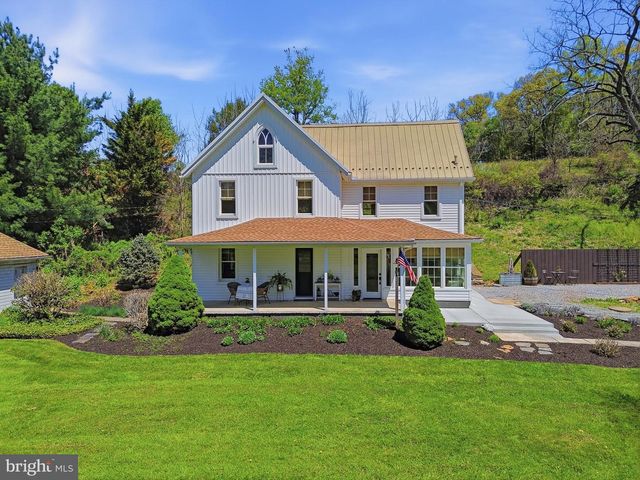 1689 TOLNA JUNCTION LN, New Freedom, PA 17349