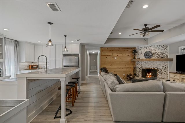 199 Briarwood Court, Van, TX 75790