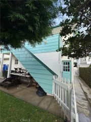 535 Westminster Avenue, Newport Beach, CA 92663