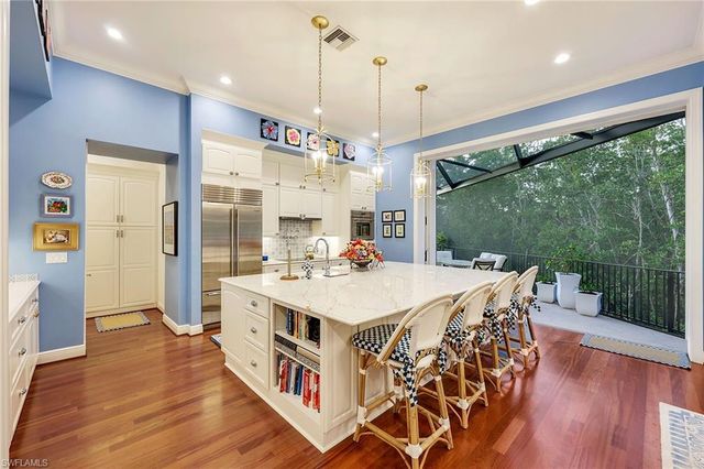 27710 Marina Isle CT, Bonita Springs, FL 34134
