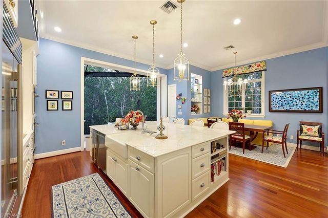 27710 Marina Isle CT, Bonita Springs, FL 34134