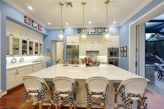 27710 Marina Isle CT, Bonita Springs, FL 34134