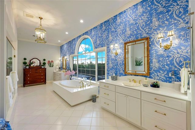 27710 Marina Isle CT, Bonita Springs, FL 34134