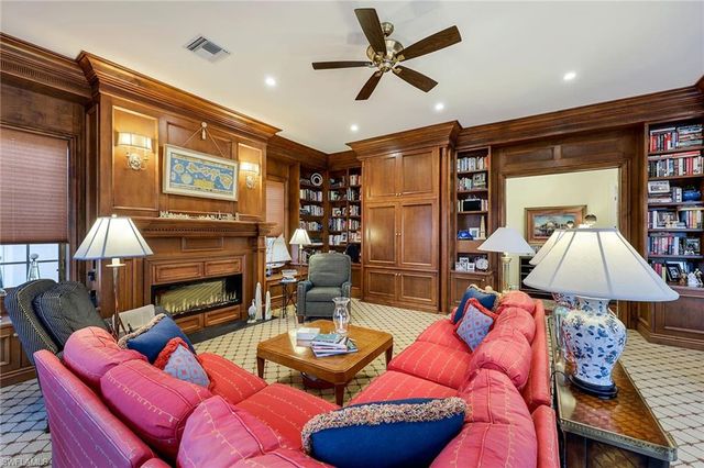27710 Marina Isle CT, Bonita Springs, FL 34134