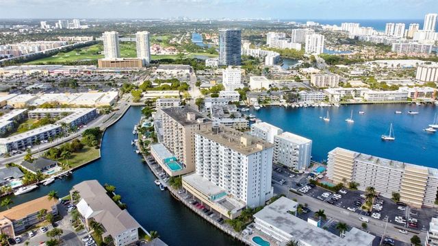 427 GOLDEN ISLES Drive 4I, Hallandale Beach, FL 33009