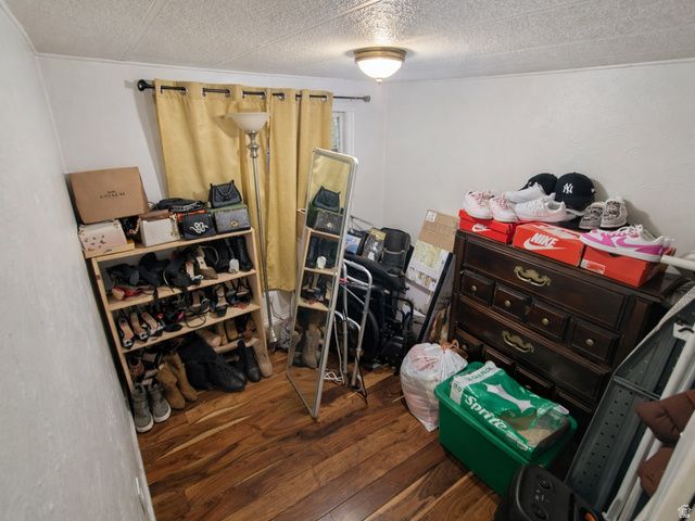 8812 S STRATFORD CIR, Sandy, UT 84070