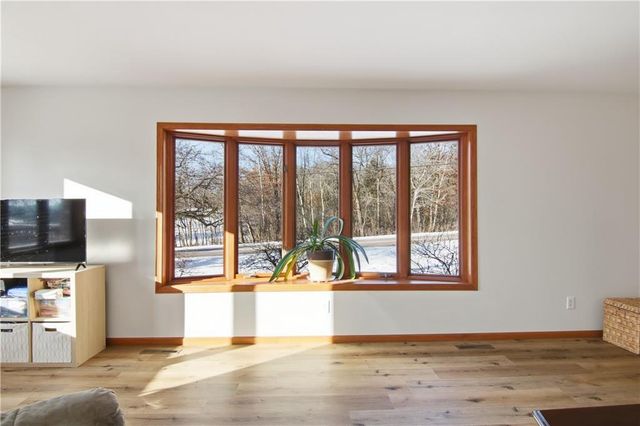 2039 Town Hall Road, Eau Claire, WI 54703