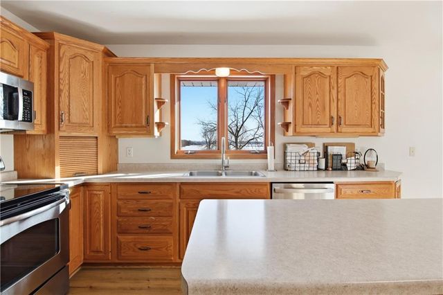 2039 Town Hall Road, Eau Claire, WI 54703