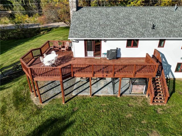 2039 Town Hall Road, Eau Claire, WI 54703