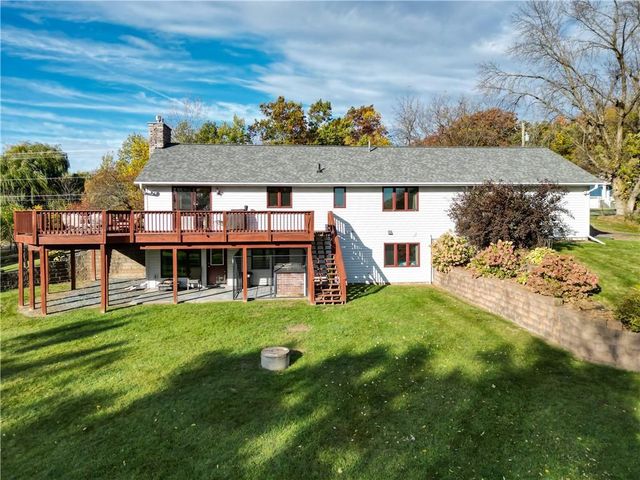 2039 Town Hall Road, Eau Claire, WI 54703