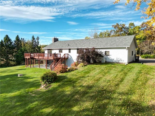 2039 Town Hall Road, Eau Claire, WI 54703