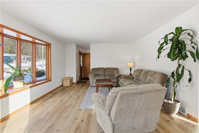 2039 Town Hall Road, Eau Claire, WI 54703