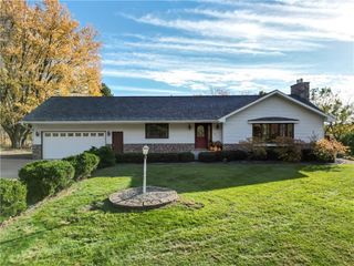 2039 Town Hall Road, Eau Claire, WI 54703