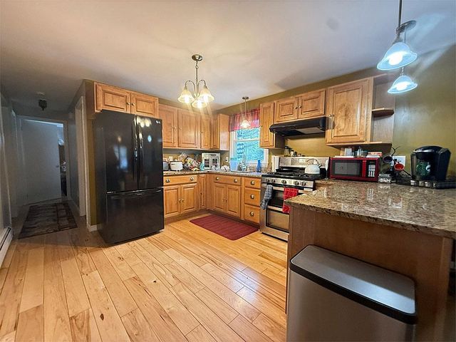 387 Main Street, Castleton, VT 05735