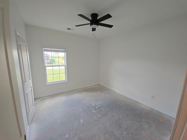 306 Cinchpost Circle, London, KY 40744