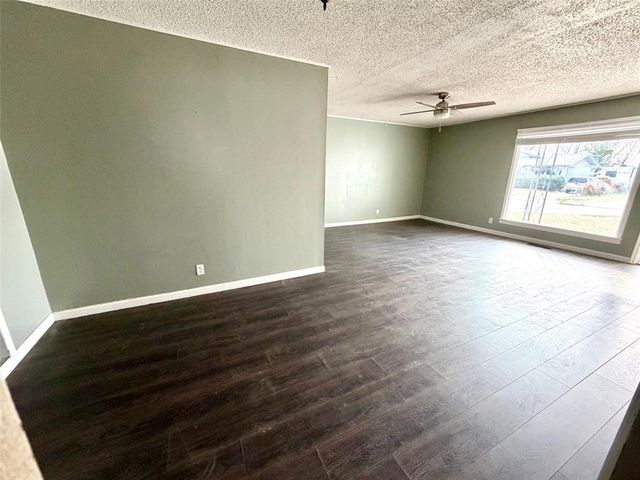 1007 Overland Court, Shawnee, OK 74801