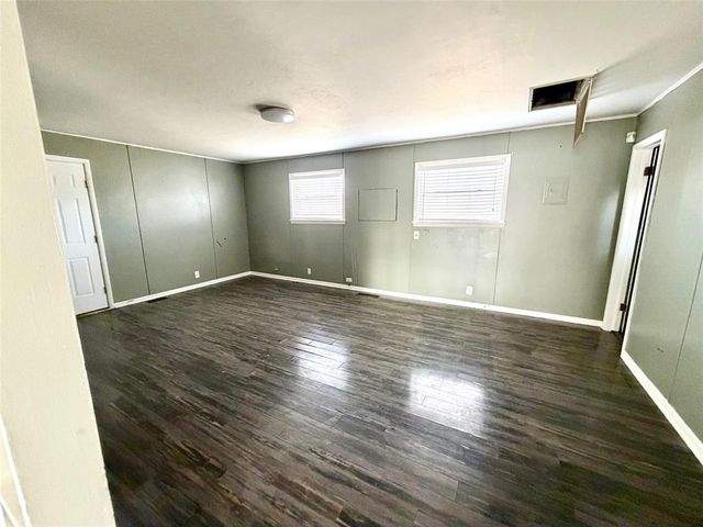 1007 Overland Court, Shawnee, OK 74801