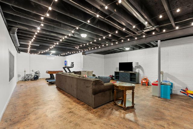 4982 Normandy Drive, Galena, OH 43021