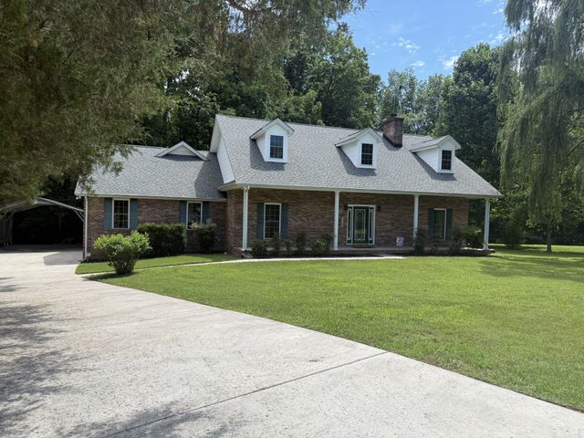 647 Golf Shores Dr, Winchester, TN 37398