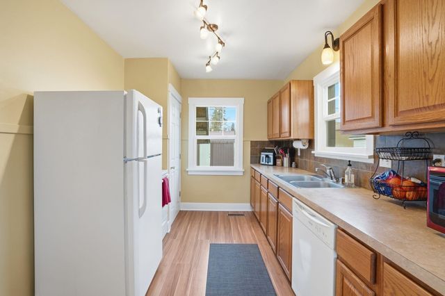 1023 E Queen Ave, Spokane, WA 99207