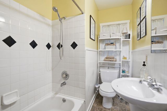 1023 E Queen Ave, Spokane, WA 99207