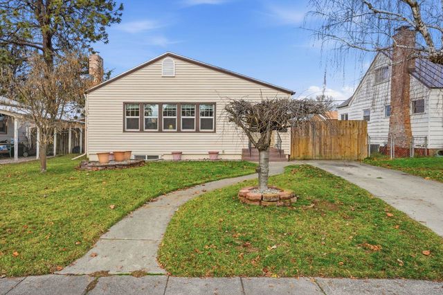 1023 E Queen Ave, Spokane, WA 99207