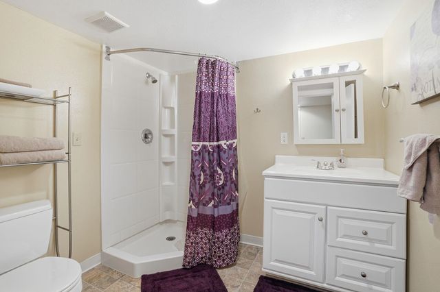 1023 E Queen Ave, Spokane, WA 99207