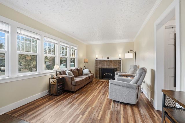 1023 E Queen Ave, Spokane, WA 99207