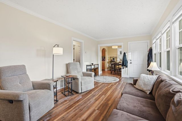 1023 E Queen Ave, Spokane, WA 99207