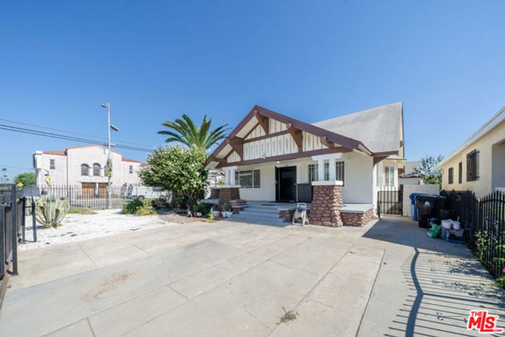 804 W 55th Street, Los Angeles, CA 90037