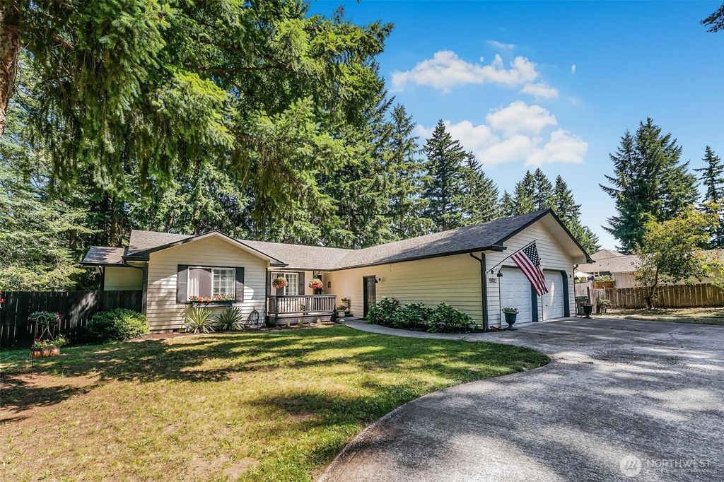 15922 Lindsay Rd SE, Yelm, WA 98597