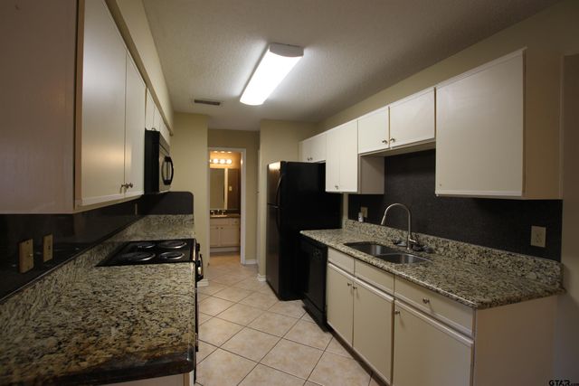 5875 Creekside, Tyler, TX 75703
