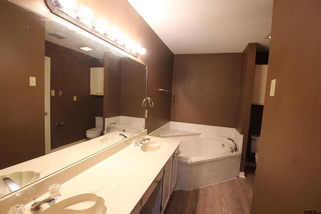 5875 Creekside, Tyler, TX 75703