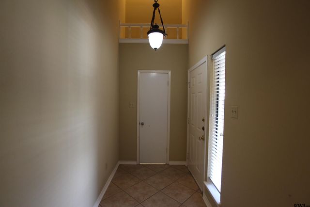 5875 Creekside, Tyler, TX 75703