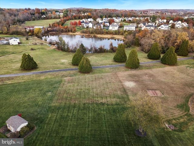 45 TANGLEWOOD DR, Schwenksville, PA 19473