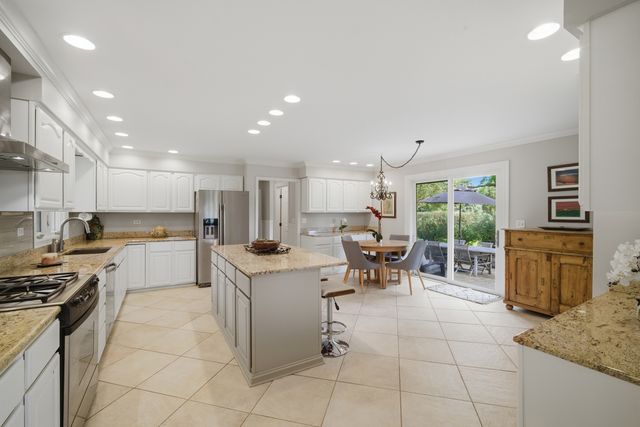 25730 N Eagle Drive, Mundelein, IL 60060