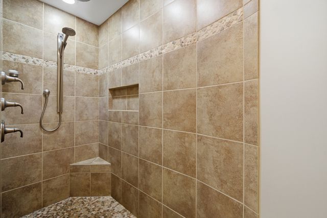 25730 N Eagle Drive, Mundelein, IL 60060