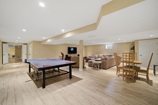 25730 N Eagle Drive, Mundelein, IL 60060