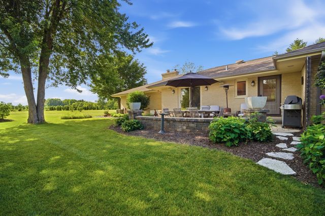 25730 N Eagle Drive, Mundelein, IL 60060