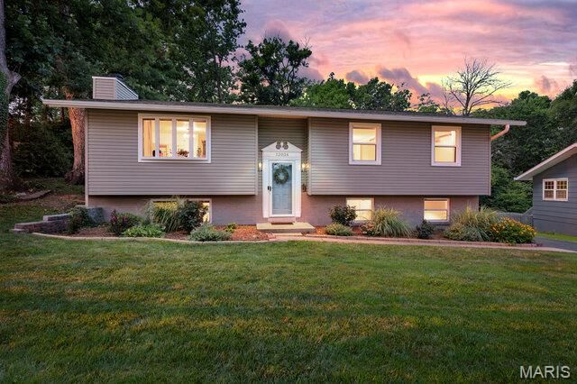 12034 Debonnaire Drive, St Louis, MO 63146