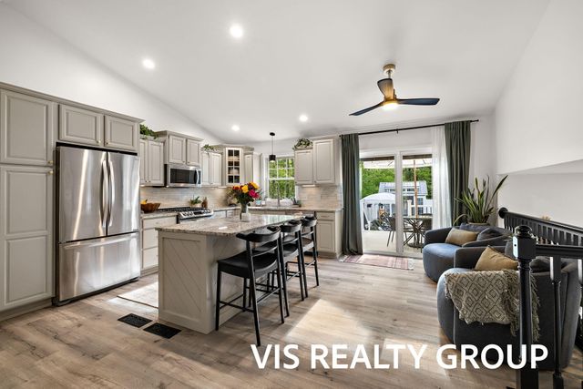 14260 Virginia Way, Grand Haven, MI 49417